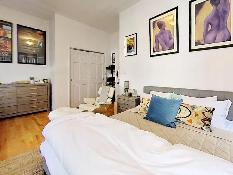 207 2nd Ave #2R — Photo 6