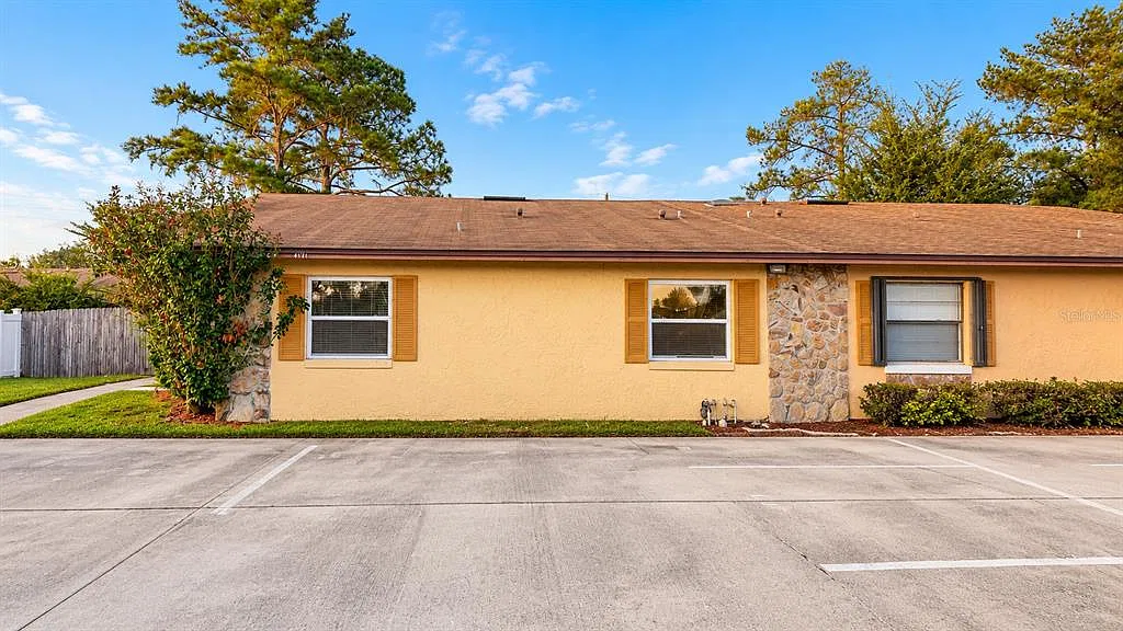 2 bed, 2.0 bath, 930 sqft, $1,500 — Photo 1