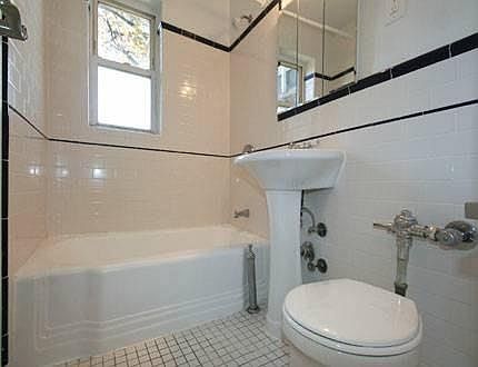 2nd image of 3324 Parsons Blvd APT 1