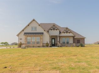 162 Chisos Dr, Decatur, TX 76234