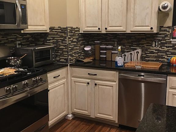 Kitchen/wood flooring