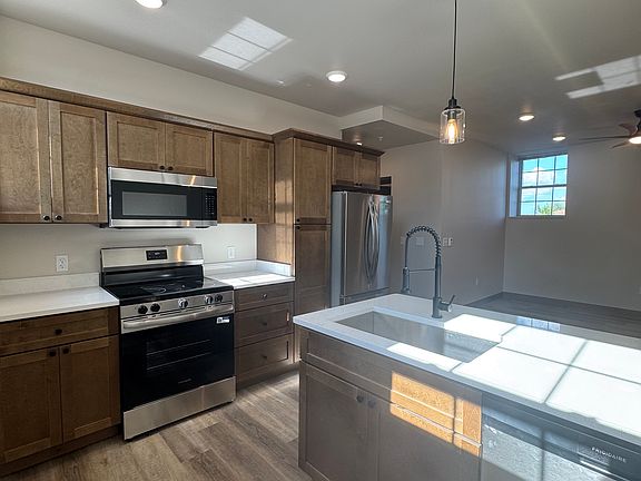 4th image of 7480 157th St APT 3