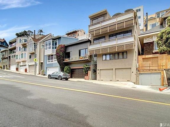 2nd image of 336 Roosevelt Way