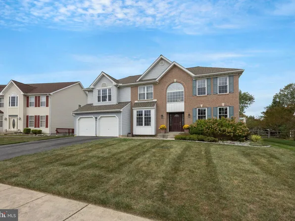 10 Winding Rd, Newark, DE 19702