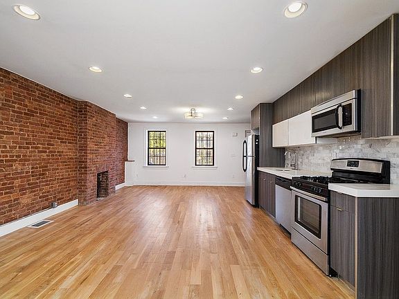 2nd image of 1882 Bergen St