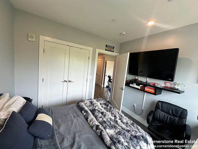 40 B St #509 — Photo 11