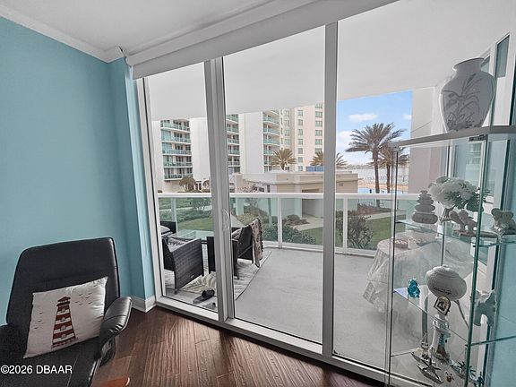 2nd image of 231 Riverside Dr Unit 2081