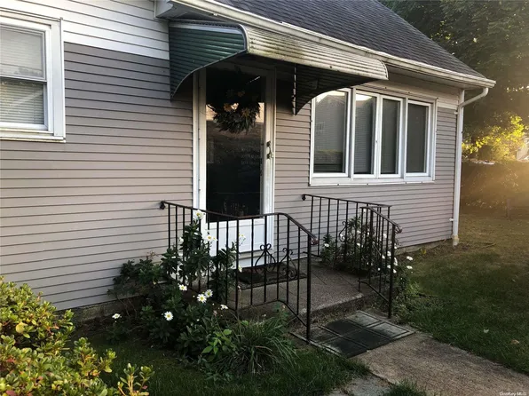 15 Highland, Babylon, NY 11702