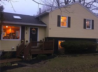 6 Oakmount Ave, Bloomfield, NY 14469