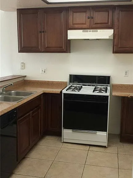 936 Fairway Dr #1 — Photo 4