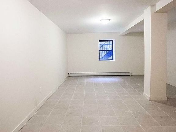 3rd image of 79 W 124th St APT 1