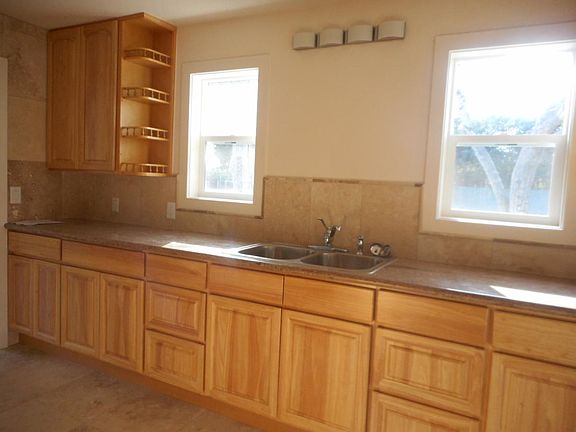 3rd image of 4540 Sylar Ln