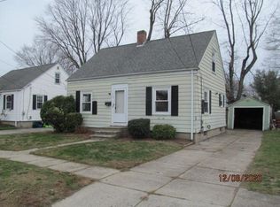 114 Park View Blvd, Cranston, RI 02910