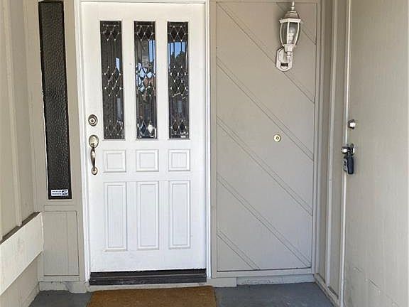 3rd image of 6960 Paddington Way
