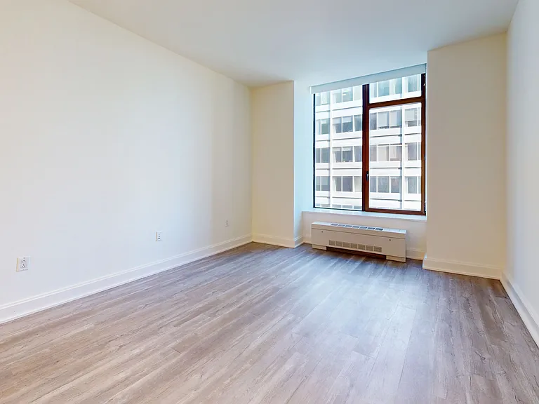 10 Hanover Square — Photo 124