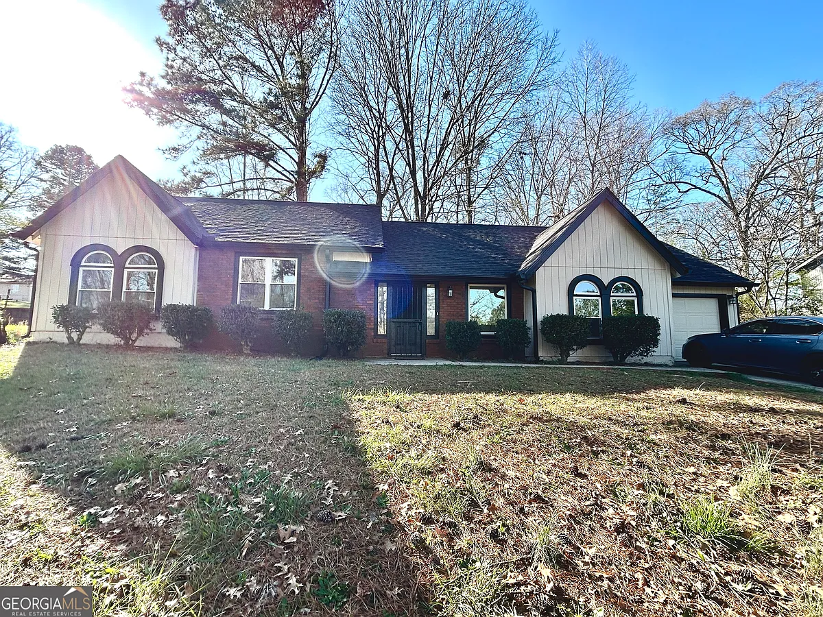 Building Photo - 3821 River Rd
