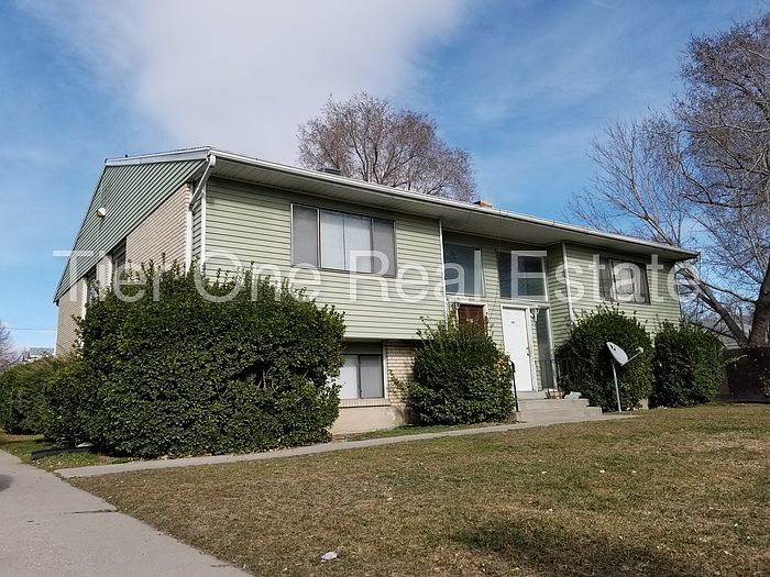 1st image of 242 E Crestone Ave