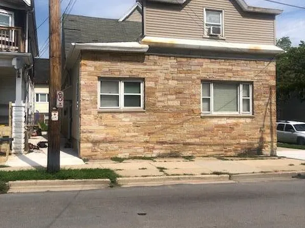 930 E Locust STREET, Milwaukee, WI 53212