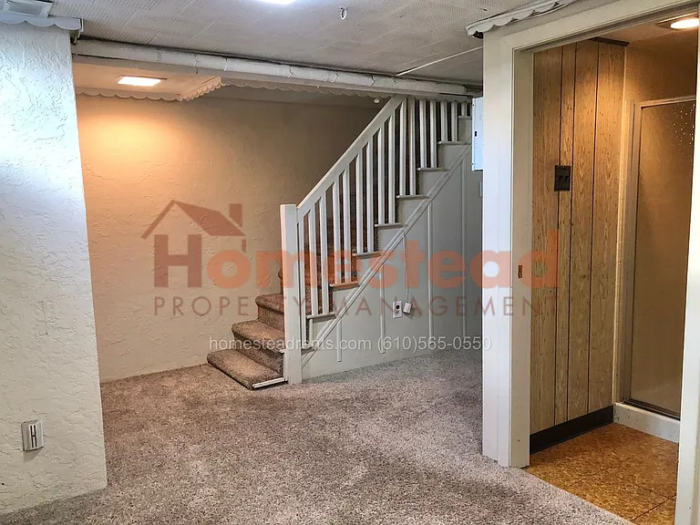 288 N Oak Ave — Photo 16