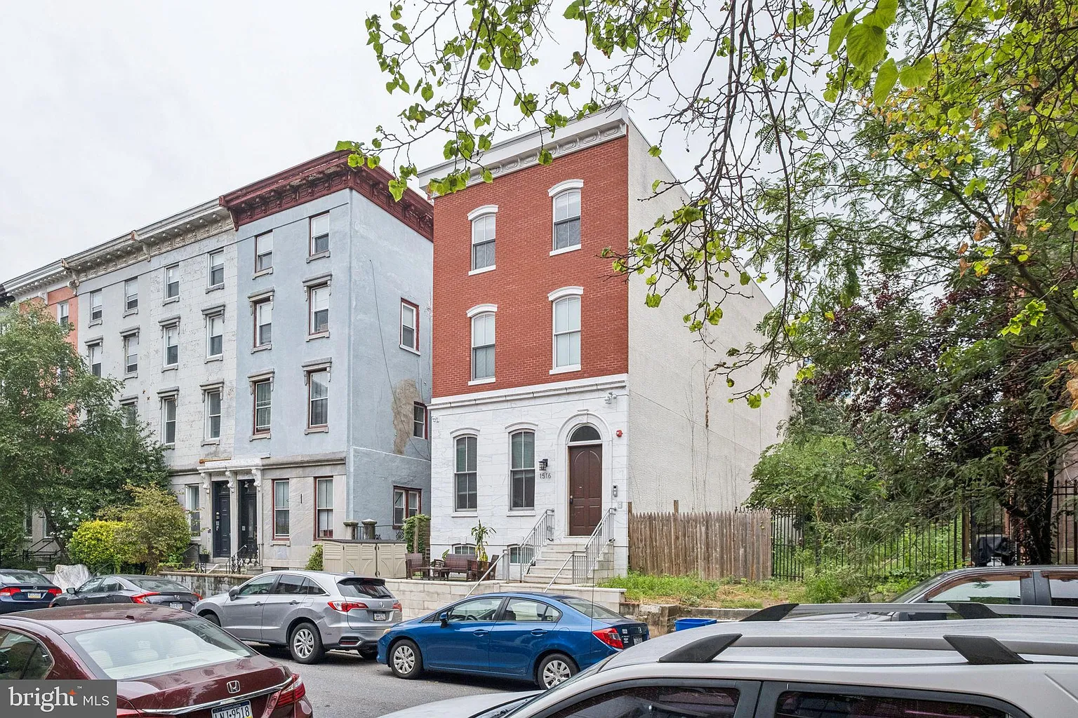 1516 Green St photo 1