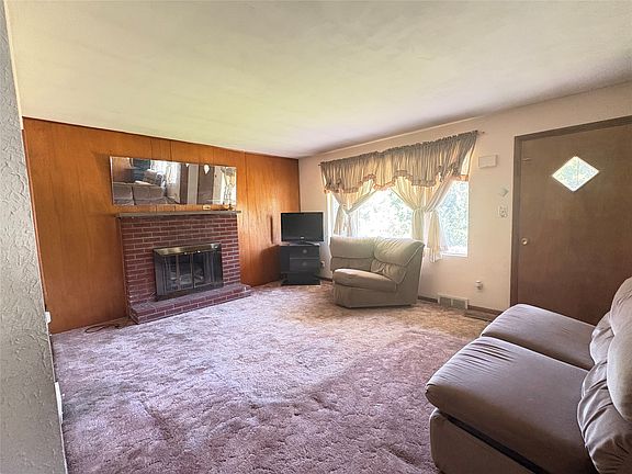 2nd image of 100 Lewis Rd