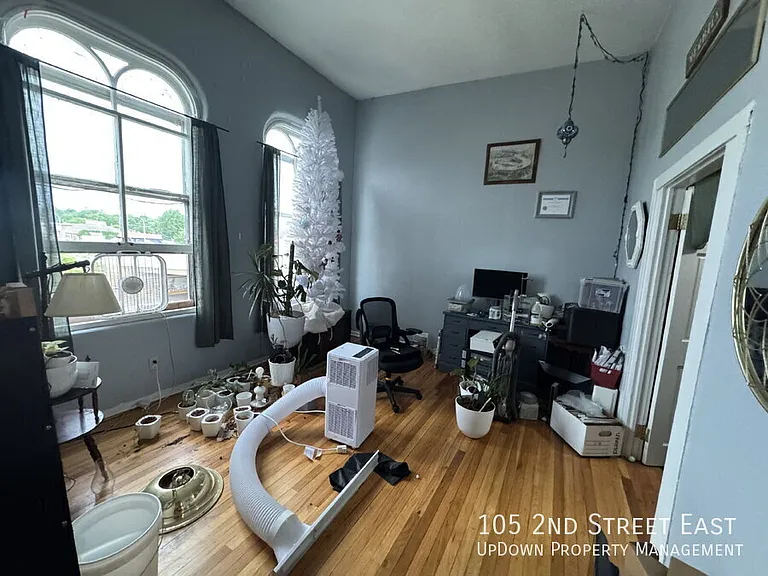 105 2nd St E — Photo 8