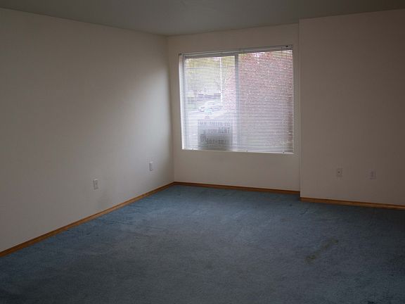 5th image of 8601 NE 27th Cir APT B