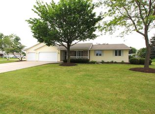 2755 Helsinki Rd, Green Bay, WI 54311