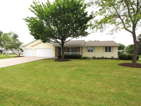 2755 Helsinki Rd, Green Bay, WI 54311