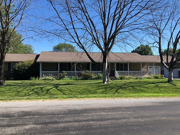 3rd image of 303 Forest Park Dr