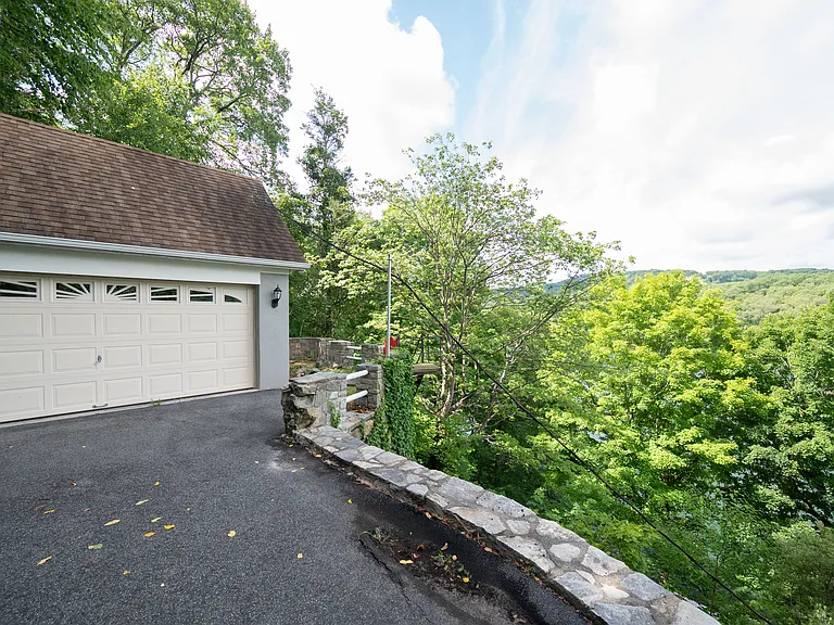25 Terrace Dr — Photo 57