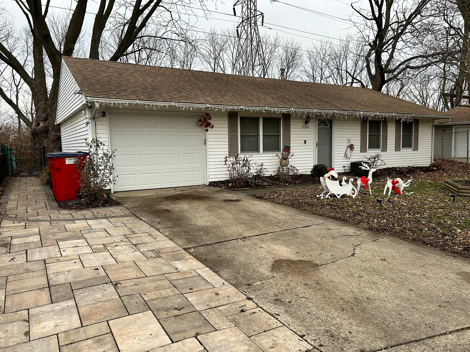 3108 Ridgewood Dr — Photo 2