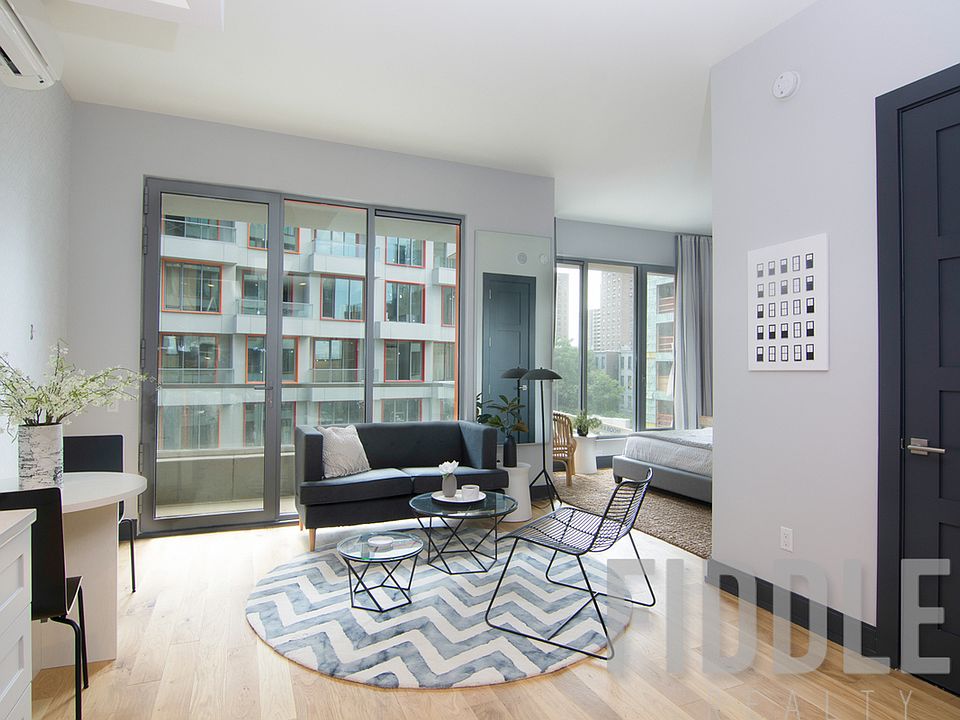 1st image of 10 Montieth St #437E