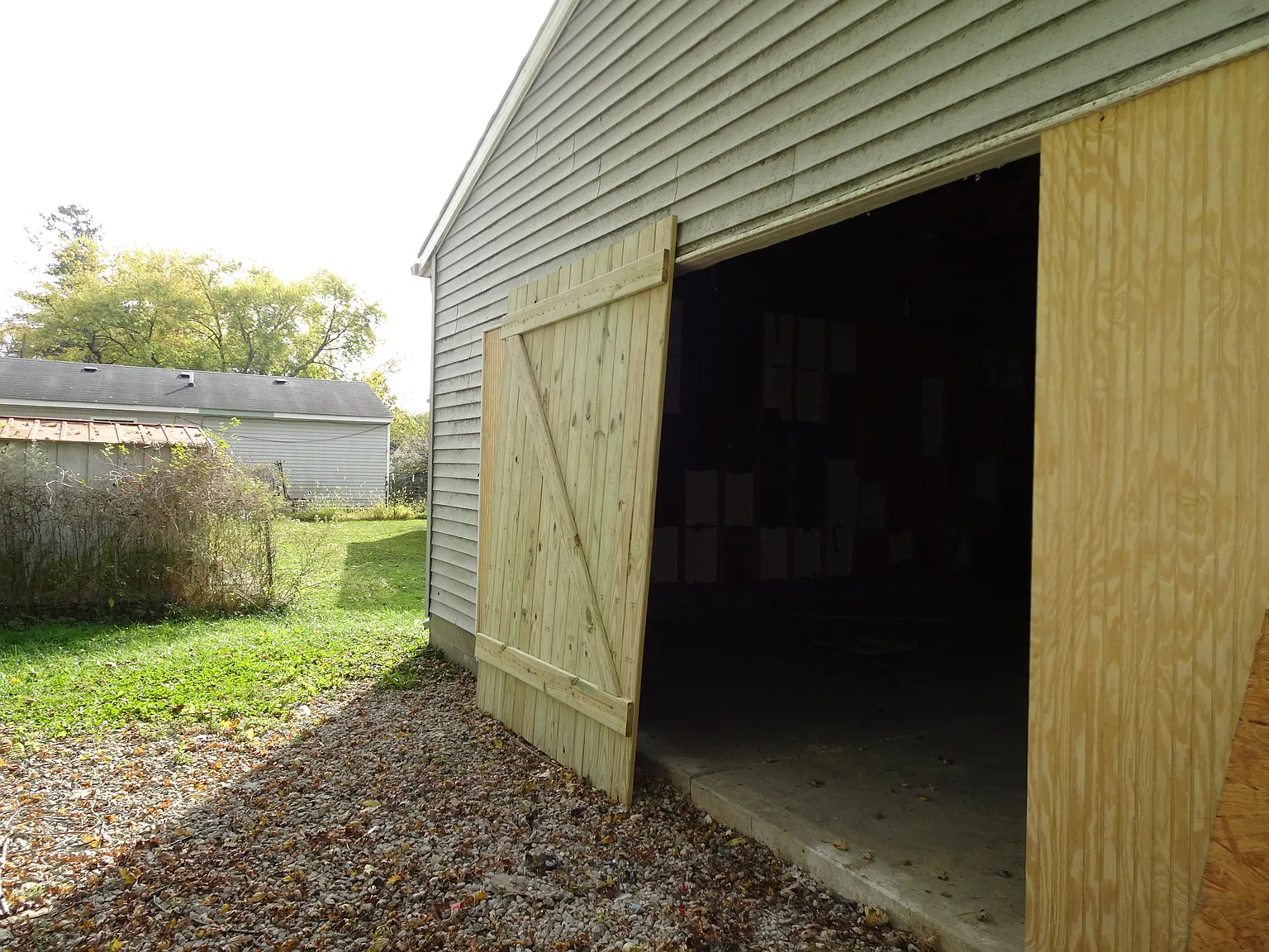3 bed, 864 sqft, $1,190 — Photo 3