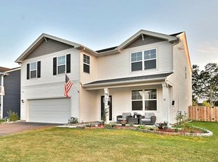 1381 Vineyard Ln, Pingree Grove, IL 60140