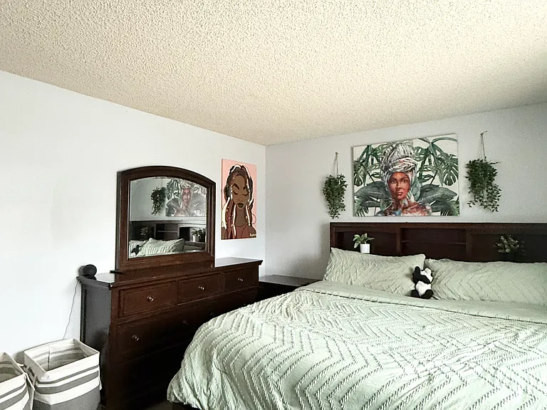 4555 Genoa St — Photo 14