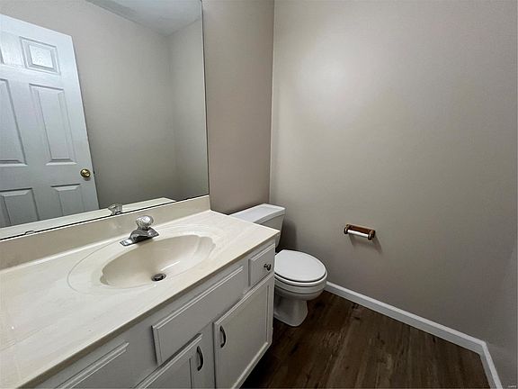 5th image of 1829 Charleston Estates Dr