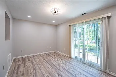 1309 S Senate Ave — Photo 8