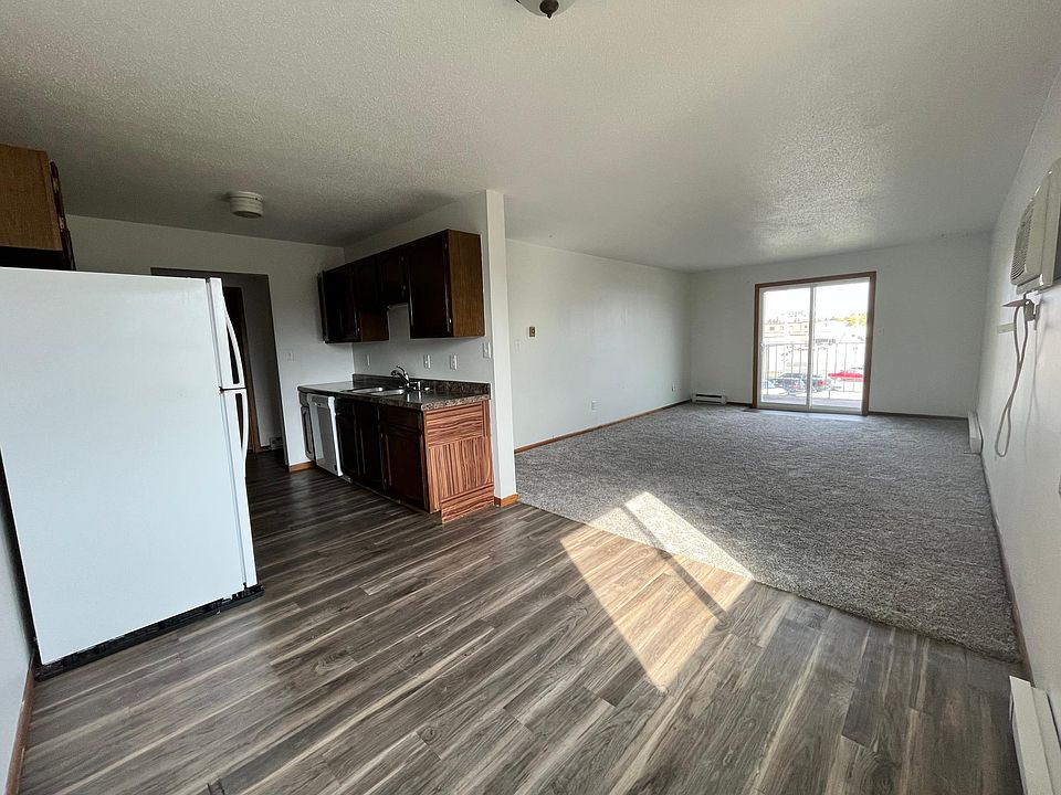 1st image of 2605 S 17th St #9