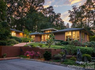 57 Stuyvesant Rd, Asheville, NC 28803