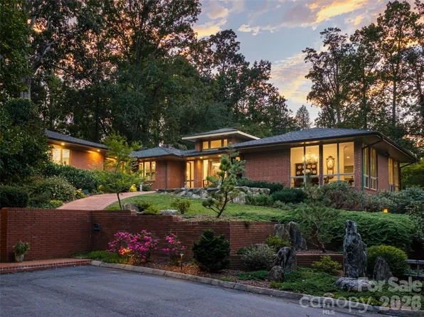 57 Stuyvesant Rd, Asheville, NC 28803