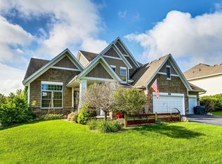 2405 Acorn Point, Victoria, MN 55386