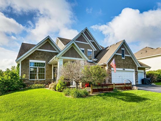 2405 Acorn Point, Victoria, MN 55386