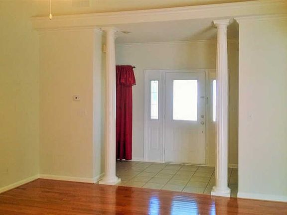 5th image of 4541 Saybrook Dr