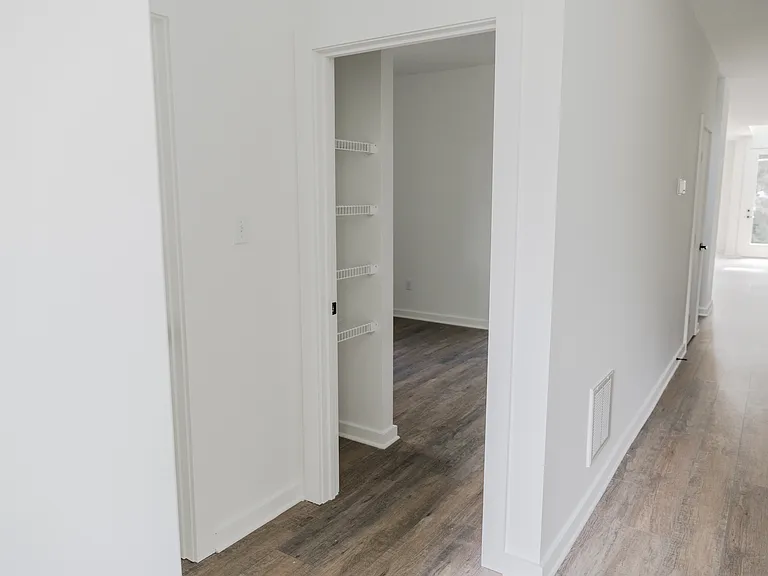 1260 Parkwood Ave — Photo 16