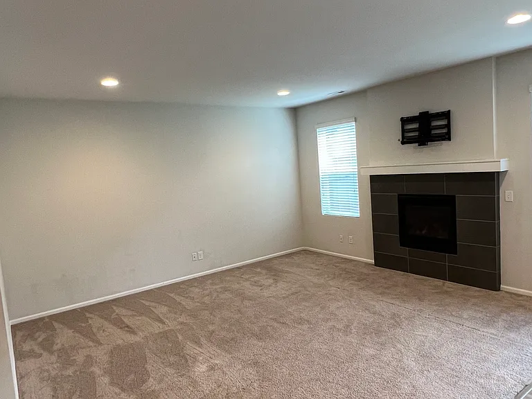 10544 190th St E — Photo 11