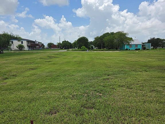 3rd image of 1202 W Dallas Ave #1