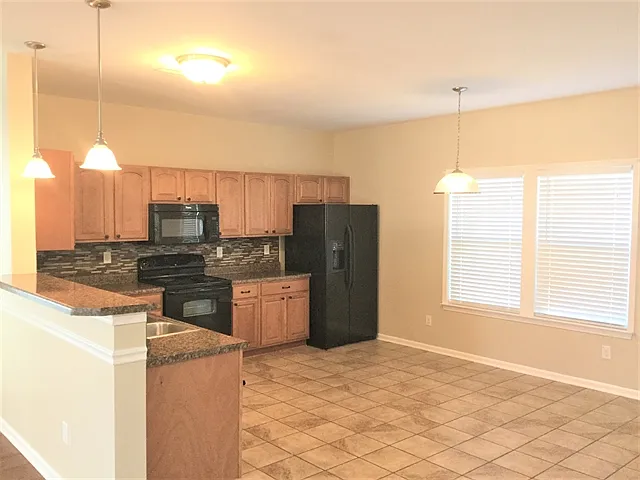 145 Collenton Ln — Photo 4