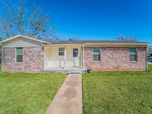 900 Elizabeth Blvd, Granbury, TX 76048