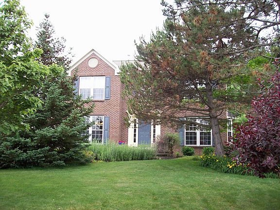 2nd image of 645 Yardley Ct